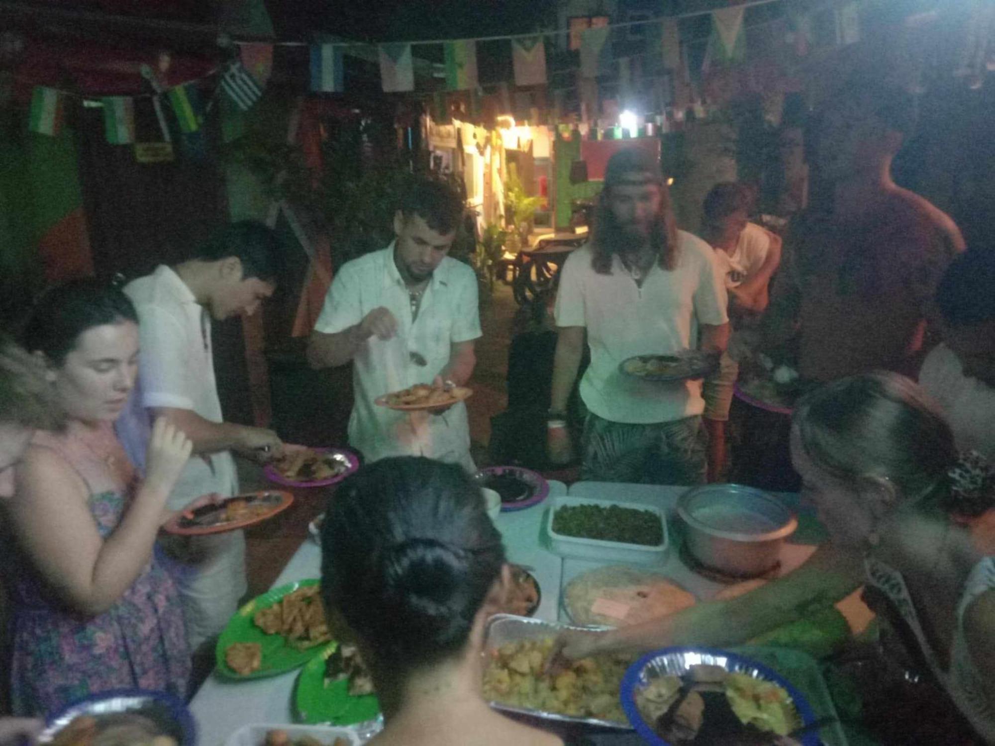 Sun Valley Backpackers Inn El Nido Zewnętrze zdjęcie